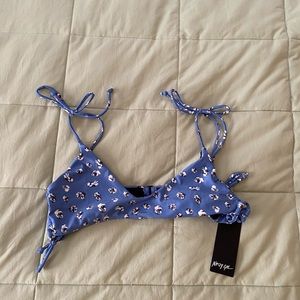 Nasty gal floral bikini top NWT